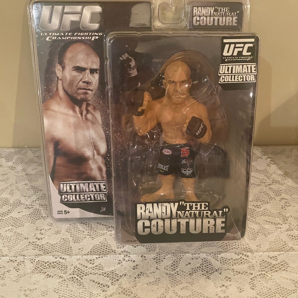 UFC Ultimate Collector Round 5 Randy Couture Action Figure New in Box!! 🔥